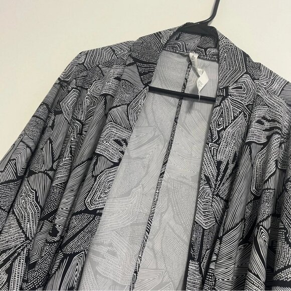 Lululemon Yoga Haven Kimono - Picture 3 of 4